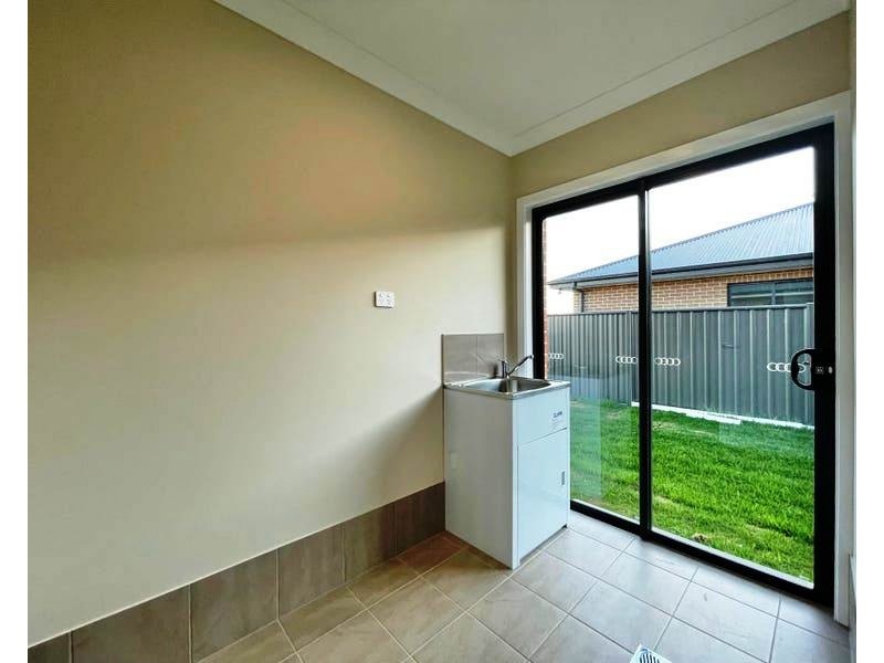 35 Federation Boulevard, Forbes NSW 2871