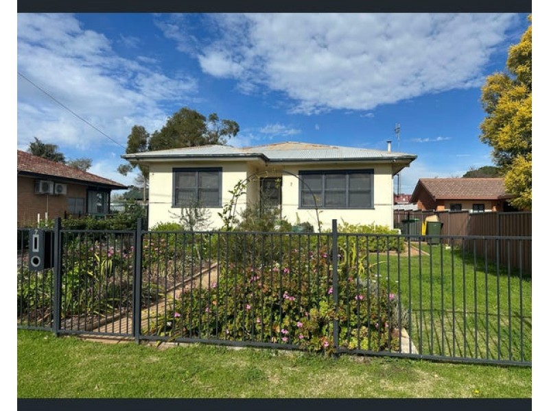 7 Reid Street, Wellington NSW 2820