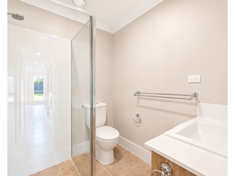 43 Reginald Drive, Kootingal NSW 2352