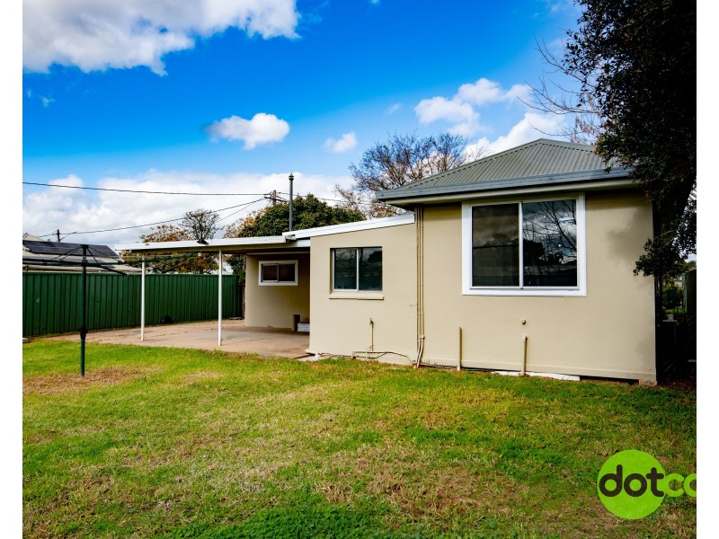 24 Edwin Street, Dubbo NSW 2830