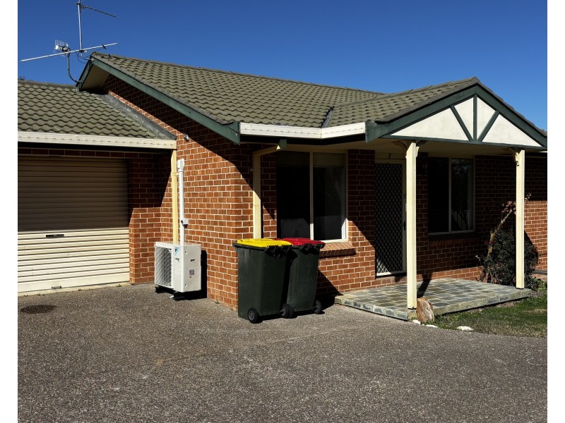 2/15 Charles Coxen Close, Oxley Vale NSW 2340
