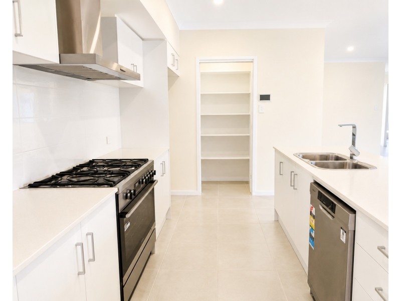 26 Riparian Circuit, Cessnock NSW 2325