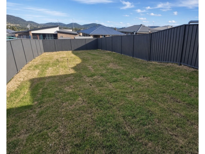 1/21 Cliffdale Place, Kootingal NSW 2352