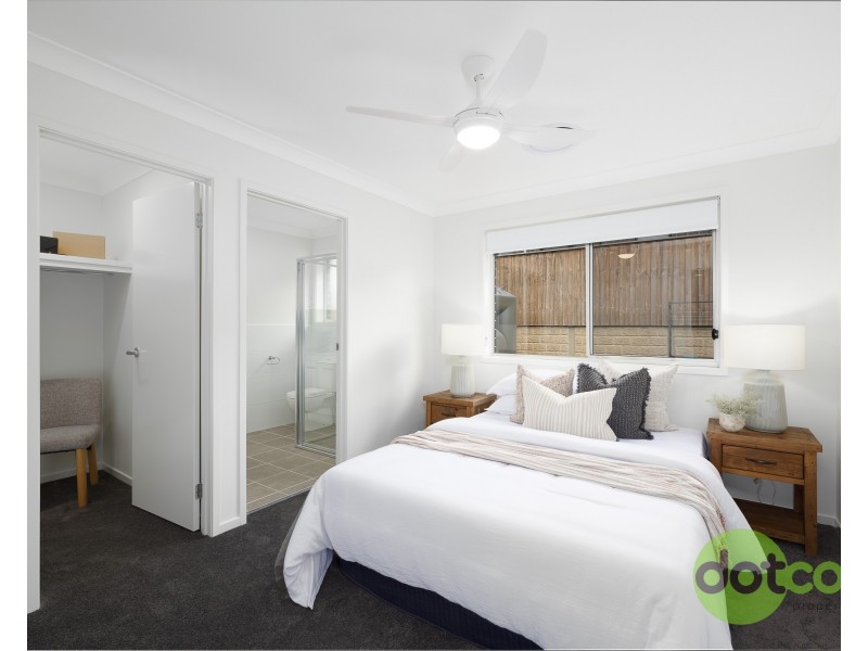 2/12 Aurora Way, Chisholm NSW 2322