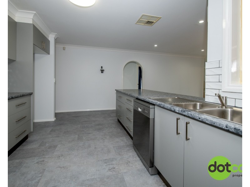 8 Hann Court, Dubbo NSW 2830