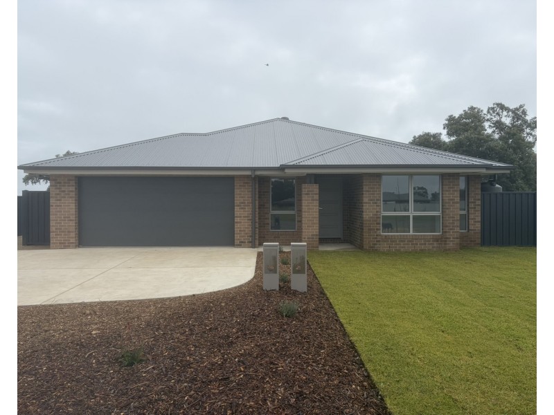5a Argoon Avenue, Jerilderie NSW 2716