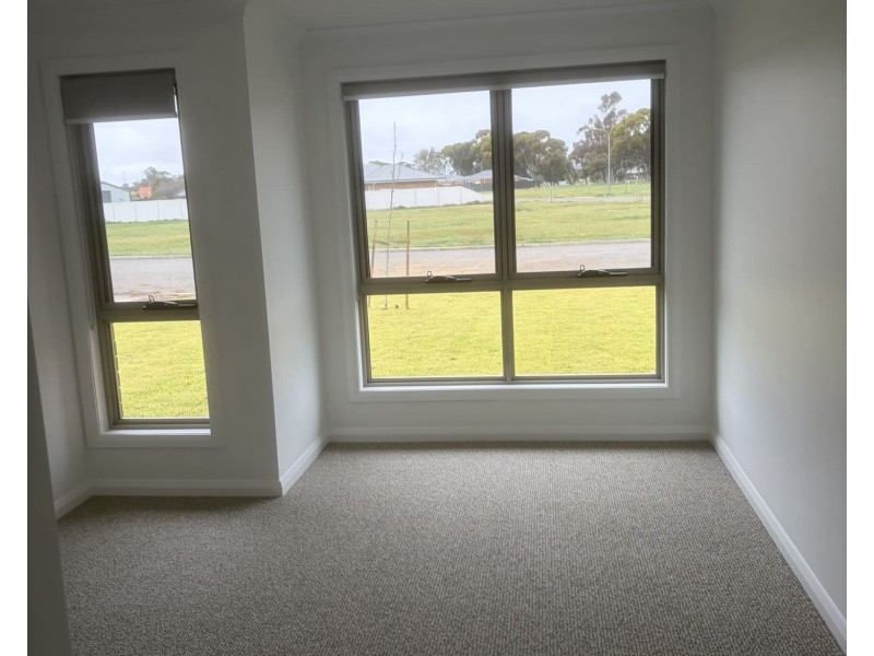 5a Argoon Avenue, Jerilderie NSW 2716