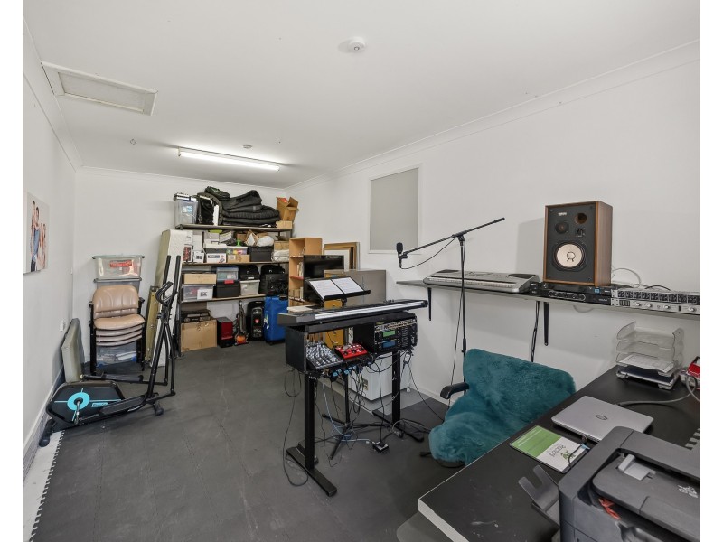 11 Harrier Parade, Tamworth NSW 2340