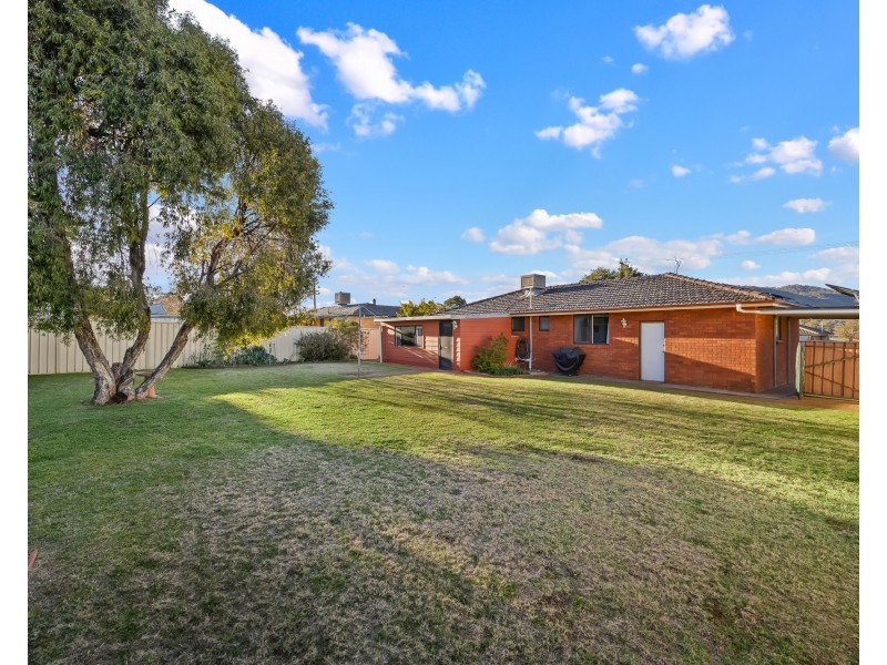 11 Harrier Parade, Tamworth NSW 2340