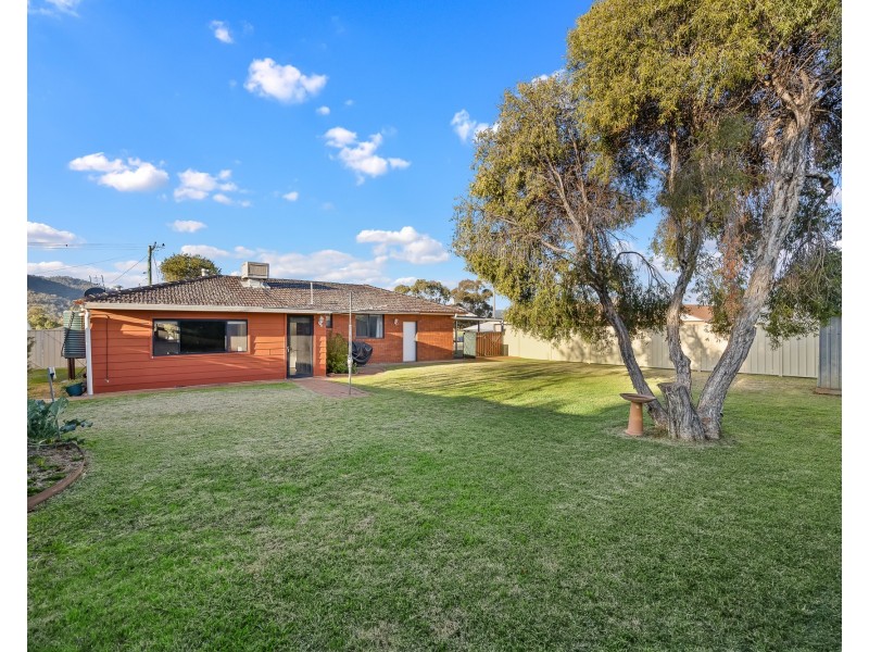 11 Harrier Parade, Tamworth NSW 2340