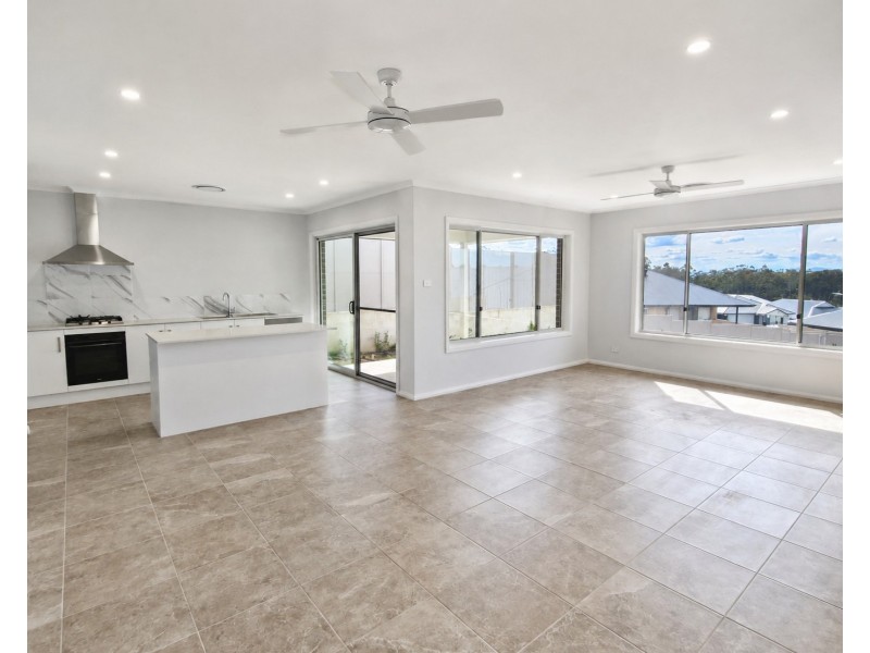 106 Abberton Parkway, North Rothbury NSW 2335