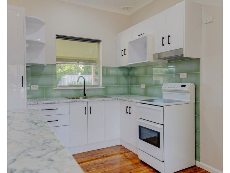 17 Holland Street, Tamworth NSW 2340