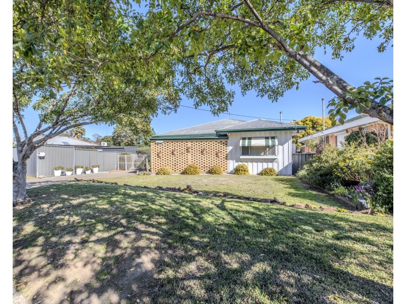 53 Leonard Street, Dubbo NSW 2830