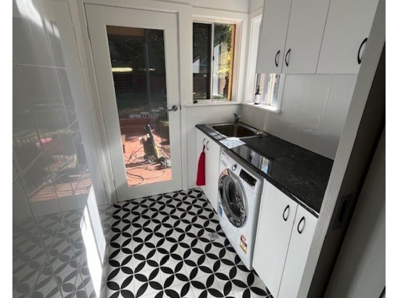 64a Warrawong Street, Kooringal NSW 2650