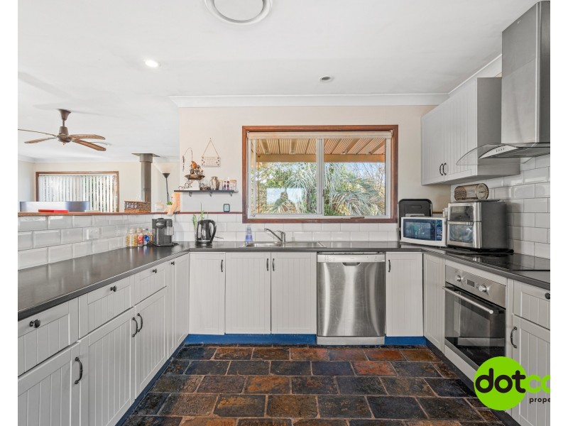 36 Railway Street, Wyee Point NSW 2259