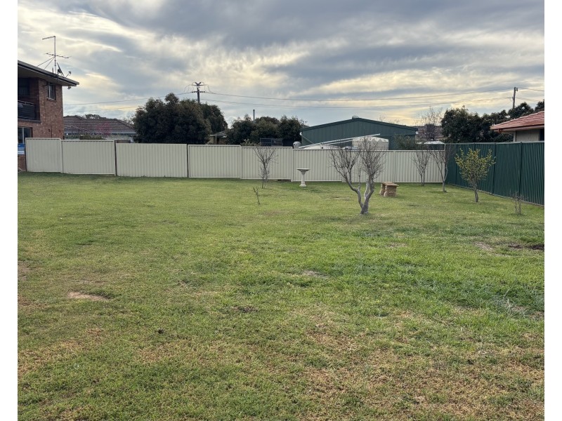 9 Mcdonald Crescent, Tamworth NSW 2340