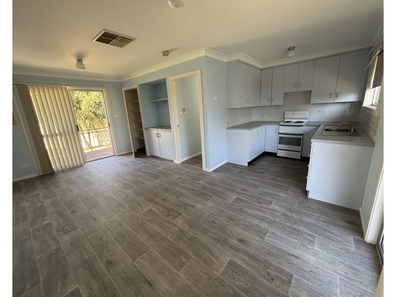 11 Mcdonald Crescent, Tamworth NSW 2340