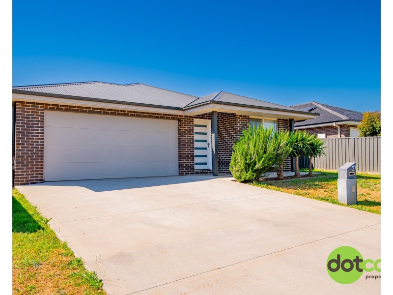 27 Hindmarsh Esplanade, Dubbo NSW 2830