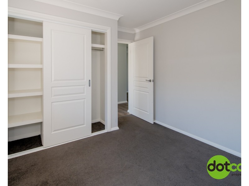 27 Hindmarsh Esplanade, Dubbo NSW 2830