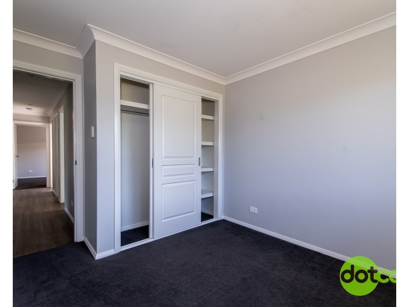 27 Hindmarsh Esplanade, Dubbo NSW 2830