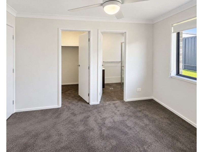 6 Daisy Close, Kootingal NSW 2352