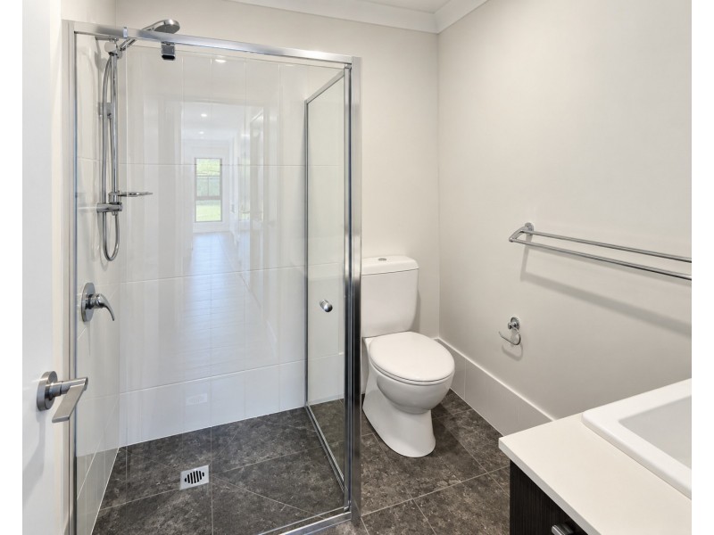 6 Daisy Close, Kootingal NSW 2352