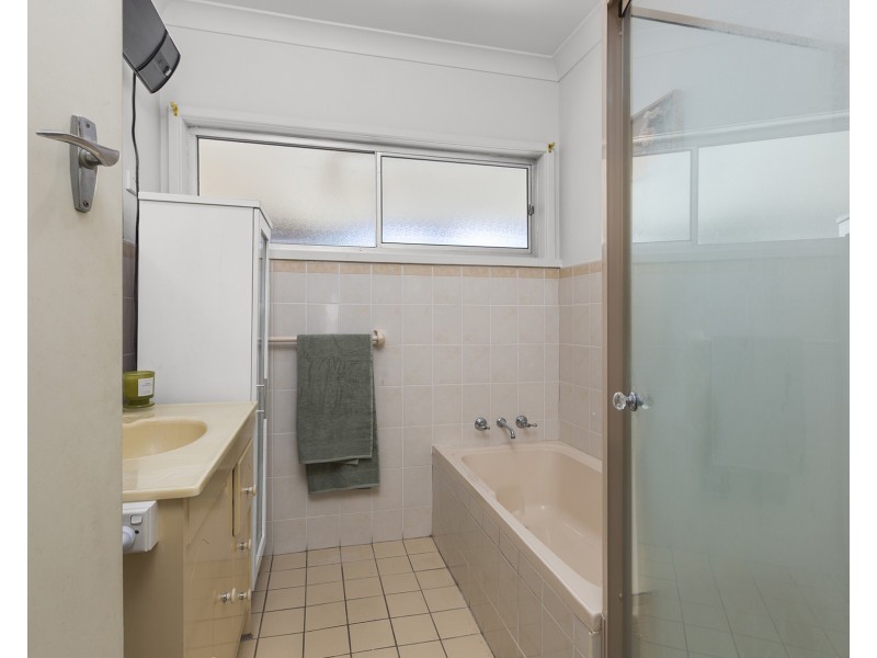 73 Fourth Street, Boolaroo NSW 2284