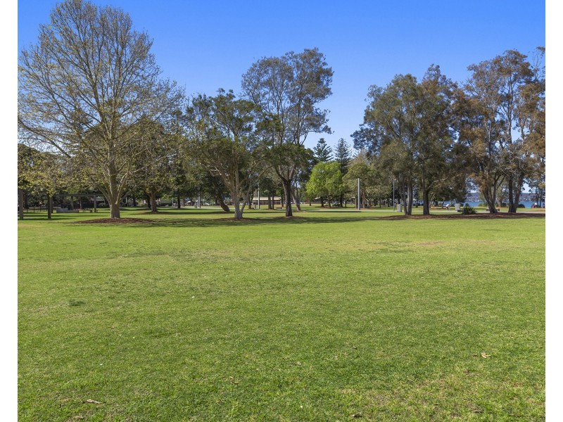 73 Fourth Street, Boolaroo NSW 2284