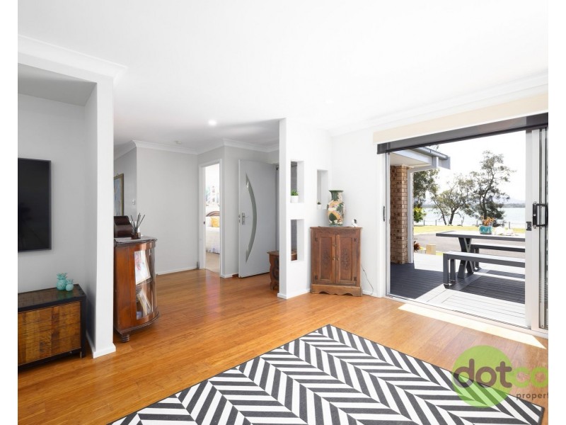 19 Lakeside Close, Bonnells Bay NSW 2264