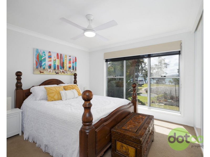 19 Lakeside Close, Bonnells Bay NSW 2264