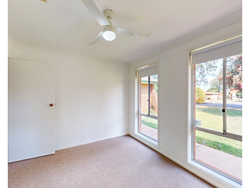 24 Springfield Way, Dubbo NSW 2830