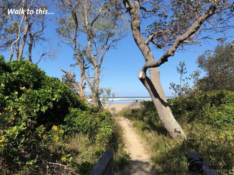 25 Ocean View Road, Arrawarra Headland NSW 2456