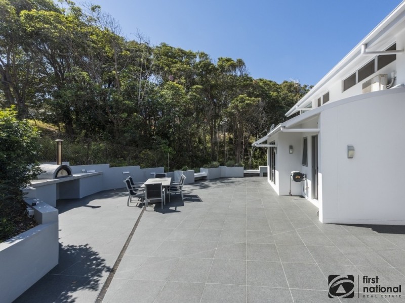13 Diggers Headland Place, Coffs Harbour NSW 2450