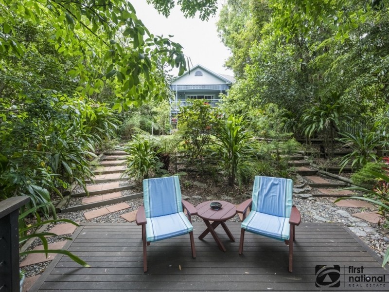 27 Crystal Drive, Sapphire Beach NSW 2450