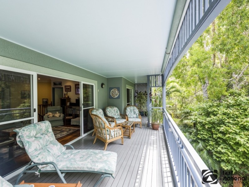 27 Crystal Drive, Sapphire Beach NSW 2450