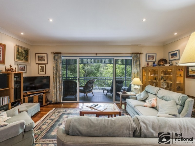 27 Crystal Drive, Sapphire Beach NSW 2450