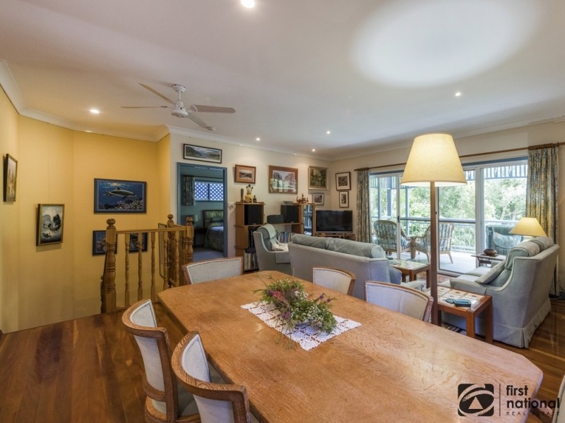 27 Crystal Drive, Sapphire Beach NSW 2450