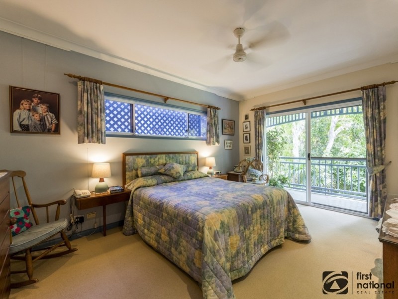 27 Crystal Drive, Sapphire Beach NSW 2450