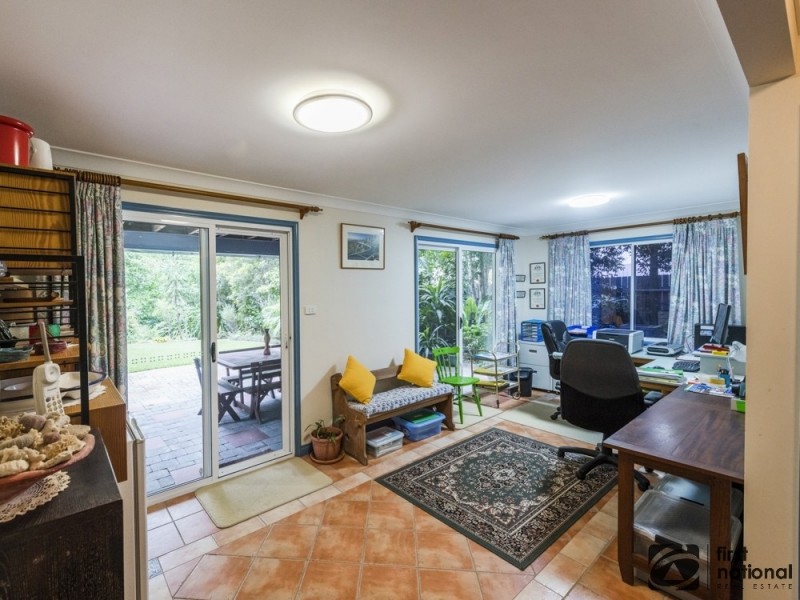 27 Crystal Drive, Sapphire Beach NSW 2450