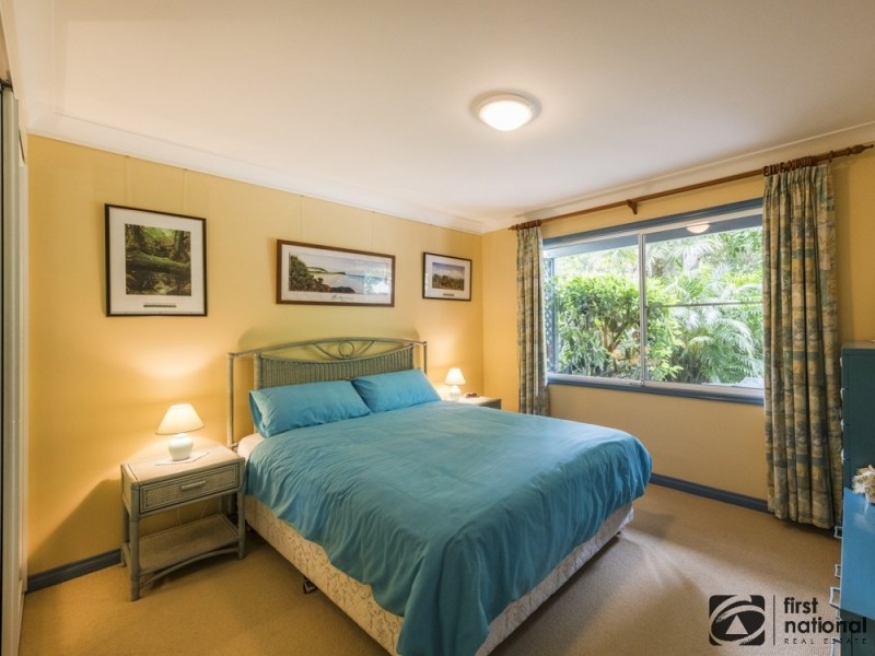 27 Crystal Drive, Sapphire Beach NSW 2450
