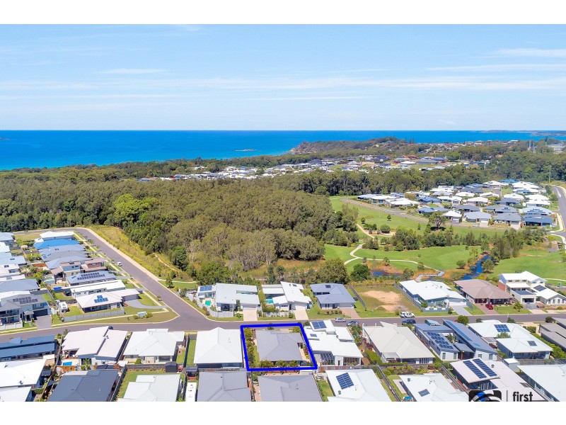 11 Cherry Street, Sapphire Beach NSW 2450