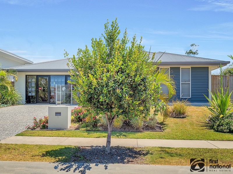 11 Cherry Street, Sapphire Beach NSW 2450