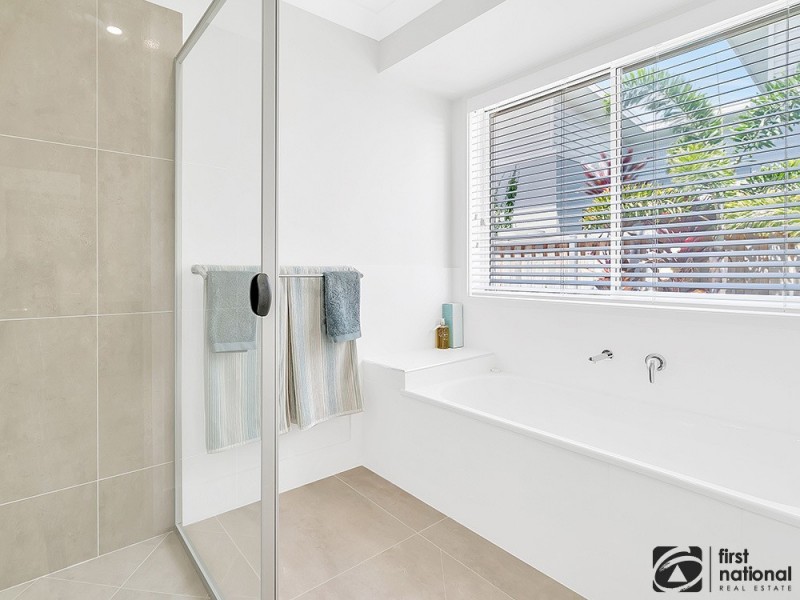 11 Cherry Street, Sapphire Beach NSW 2450
