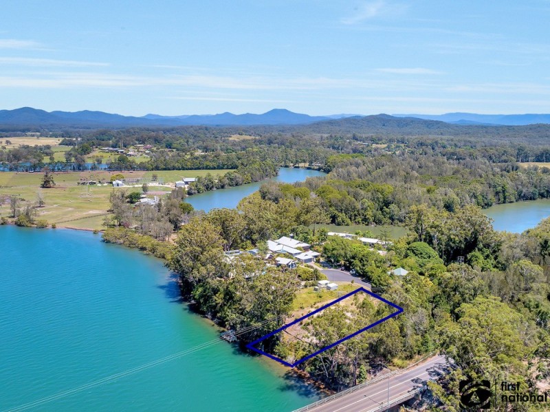 8 Dolphin Court, Urunga NSW 2455