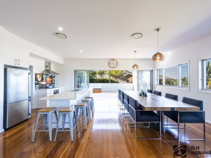 52 Manning Avenue, Coffs Harbour NSW 2450