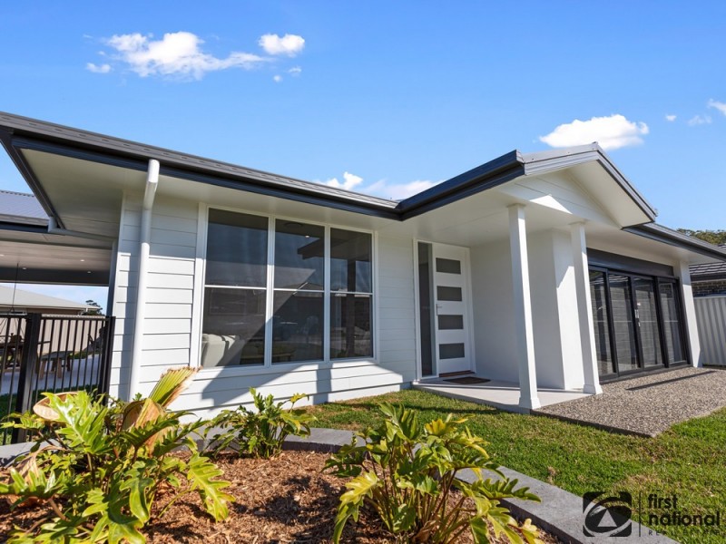 4 Burleigh Crescent, Woolgoolga NSW 2456