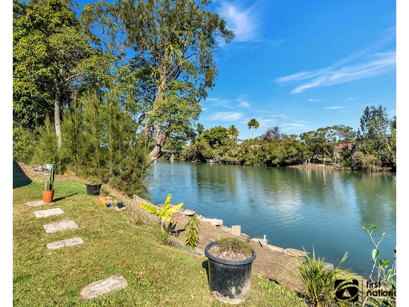 6 Giinagay Way, Urunga NSW 2455