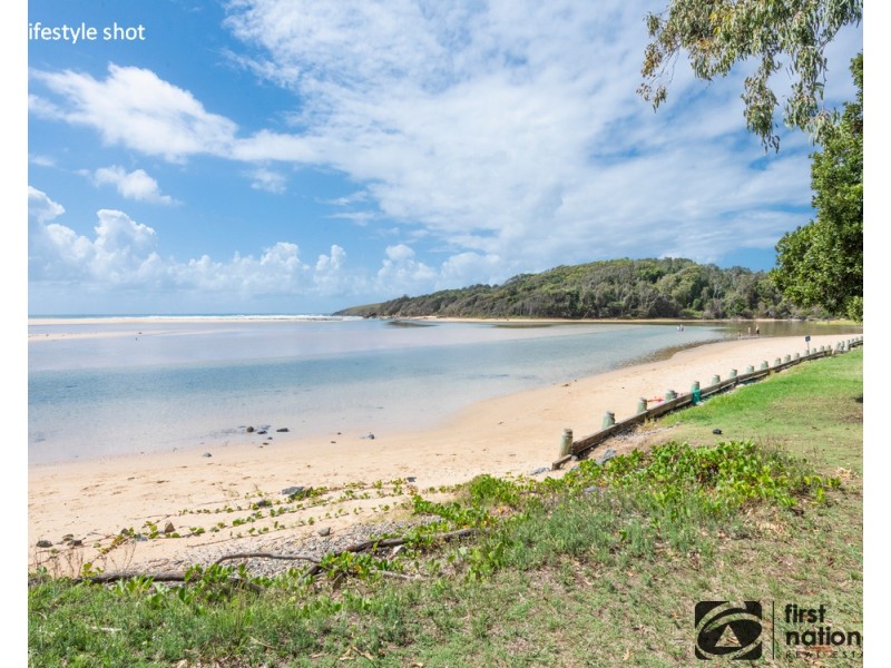13 Stingray Creek Road, Moonee Beach NSW 2450