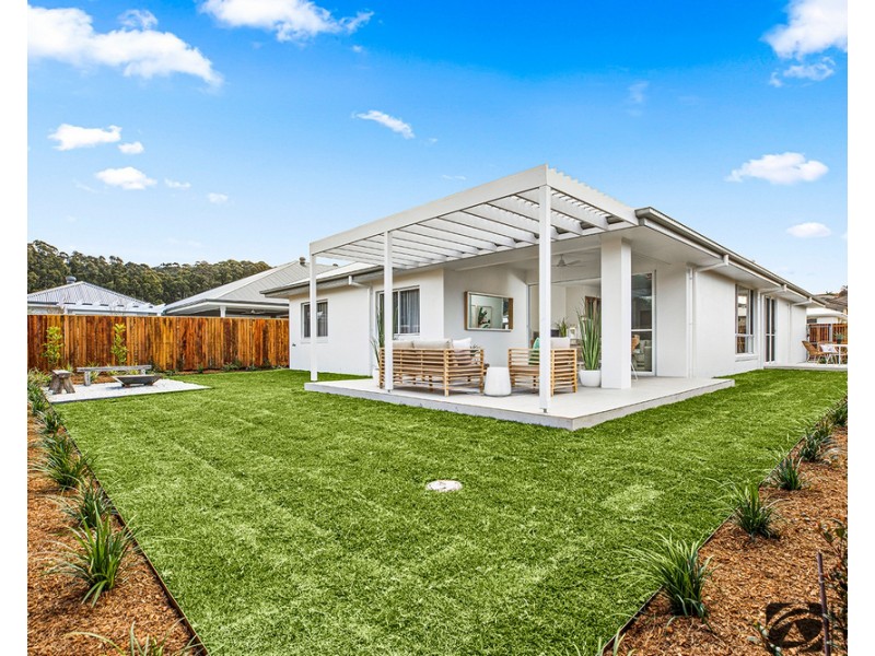 4 Angler Crescent, Bonville NSW 2441
