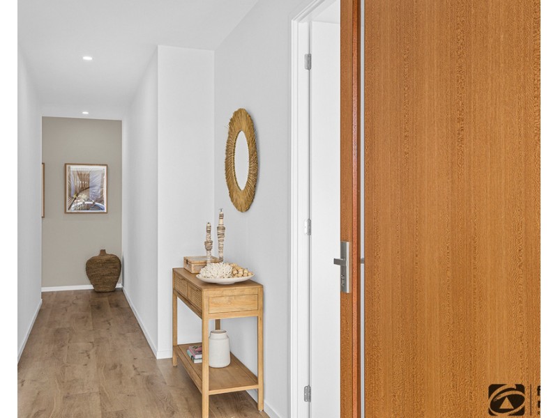 4 Angler Crescent, Bonville NSW 2441